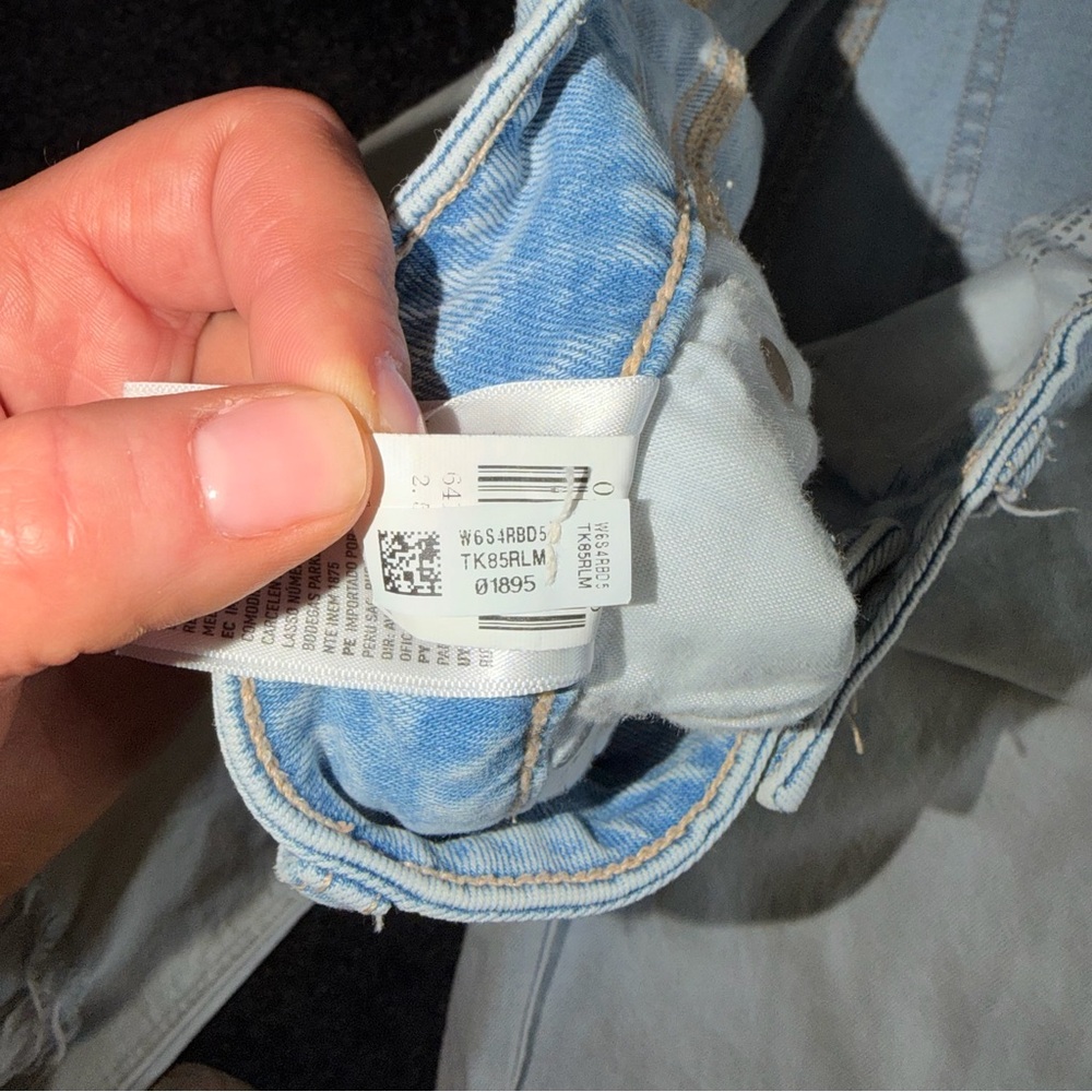 American Eagle Super High Rise Baggy Wide
Leg Ankle Jeans Strigid Denim Size 2 - Picture 9 of 13